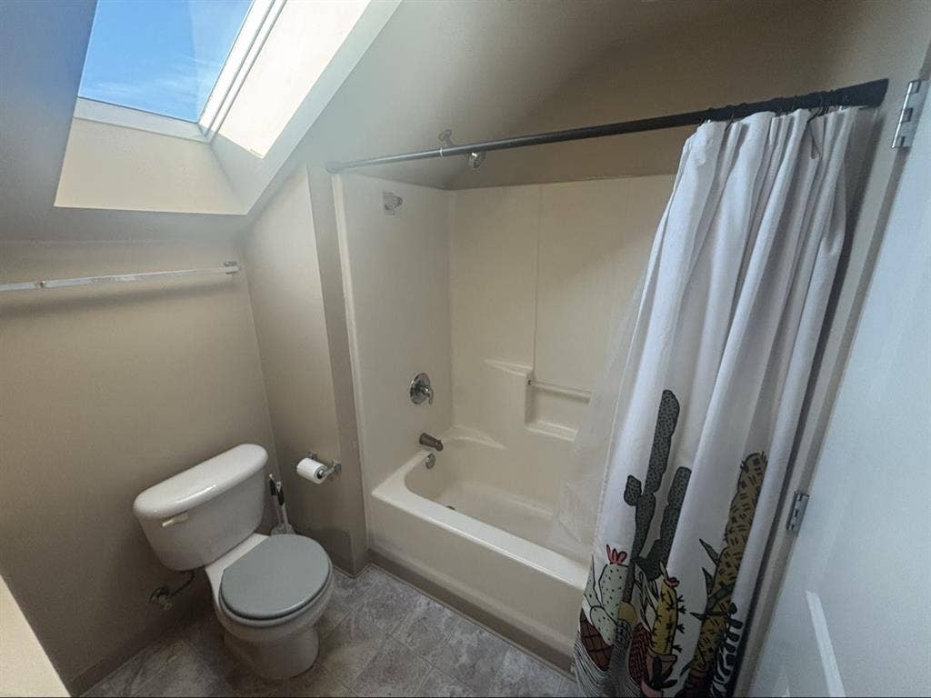 Master bedroom open for next lease