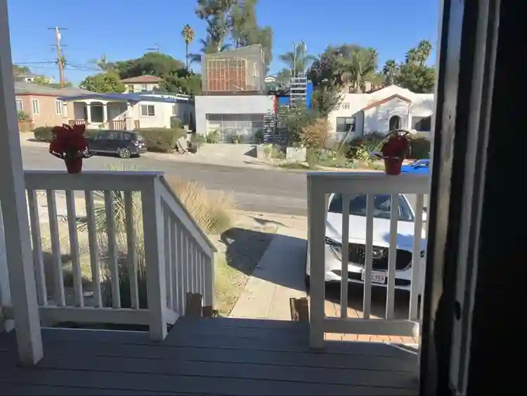 Nice room in cute South Park home!