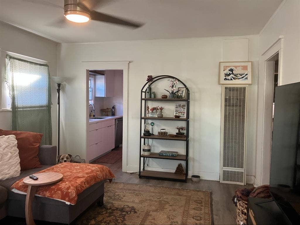 Nice room in cute South Park home!