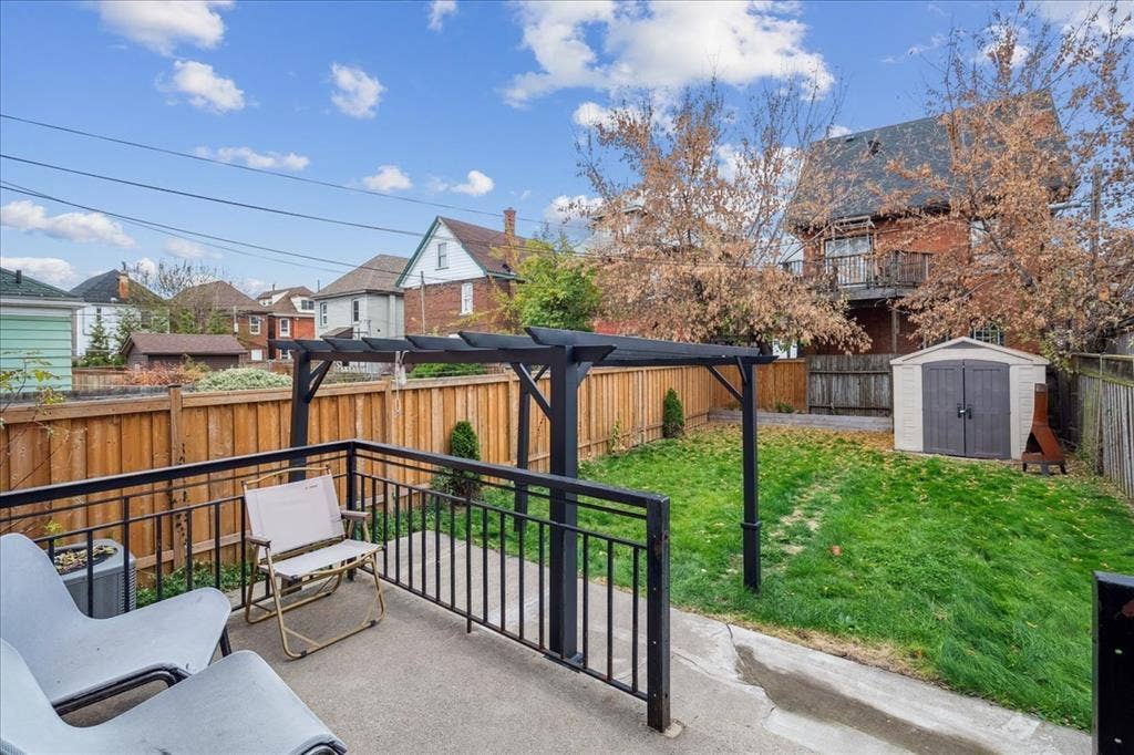 Spacious  Bath and BSMT