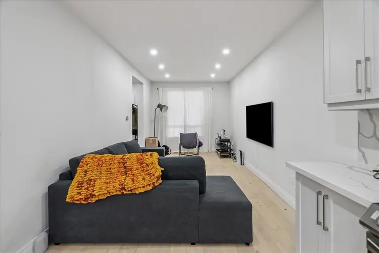 Spacious Bath and BSMT