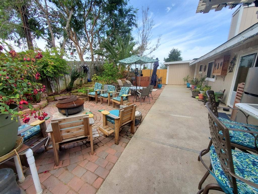 Large Furnished Room