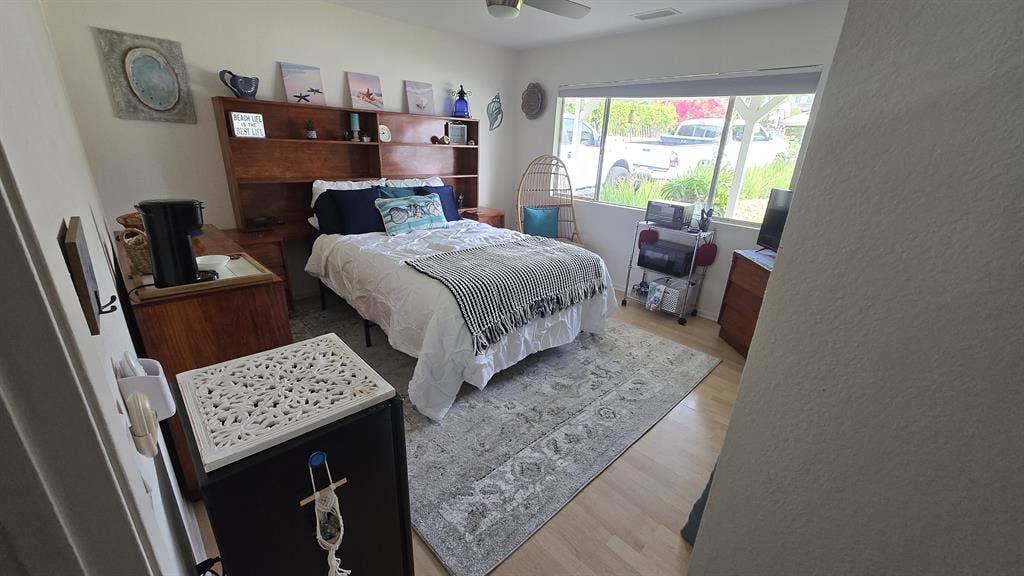 Large Furnished Room