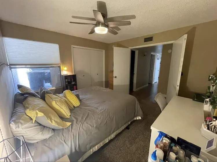 Looking for a roommate!!!