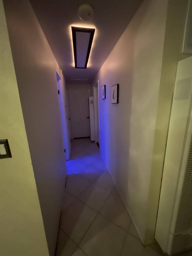 Large Master Room w/Private Bath