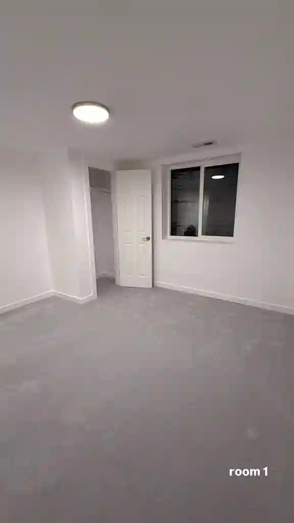 Looking for 2 Tenants