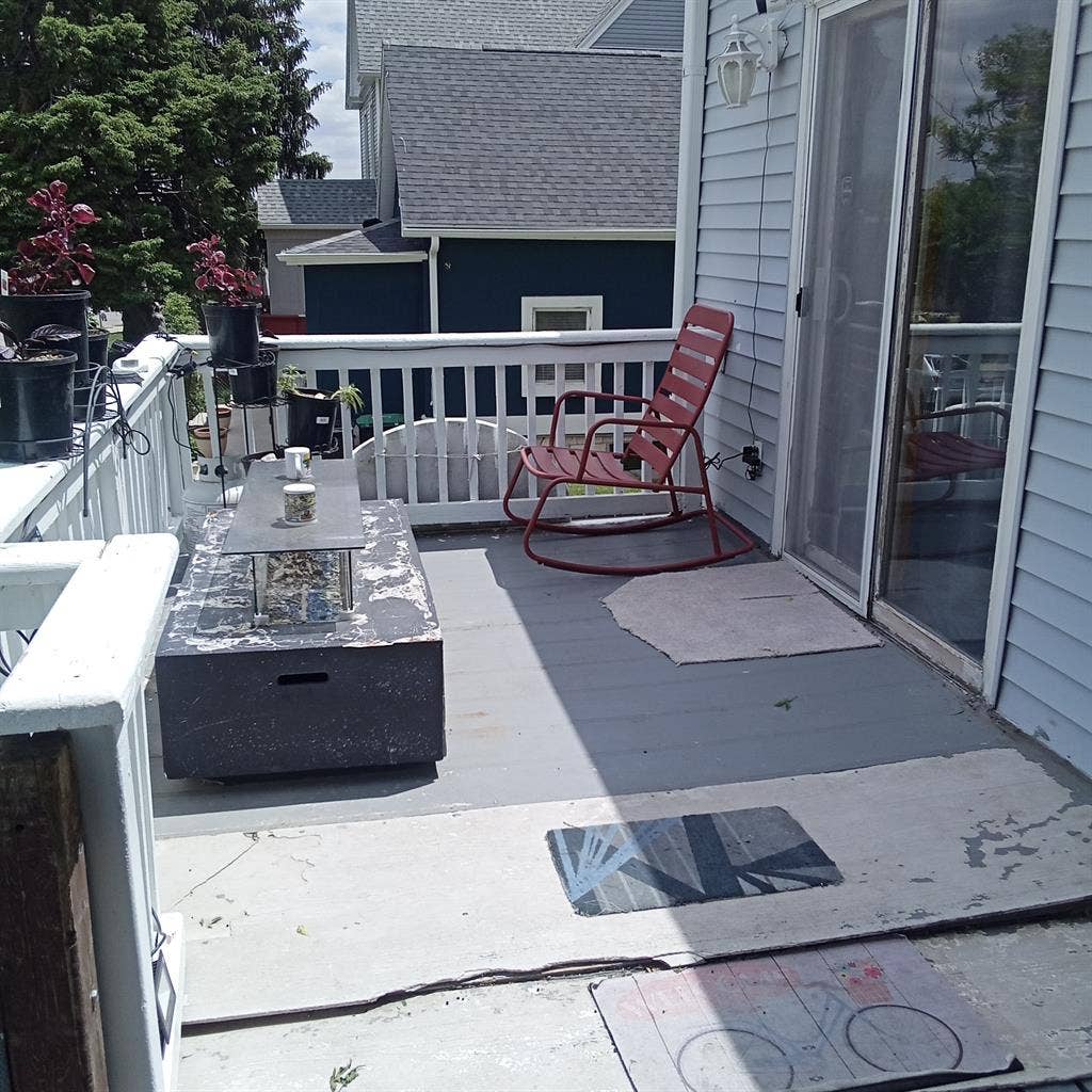 Separate entrance, no credit ✔️.