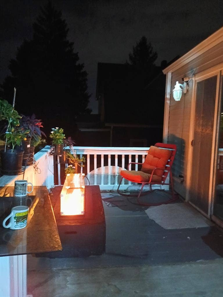 Separate entrance, no credit ✔️.