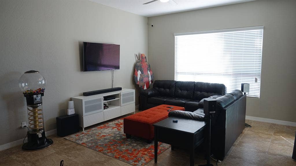 Furnished room to rent w/ utilities