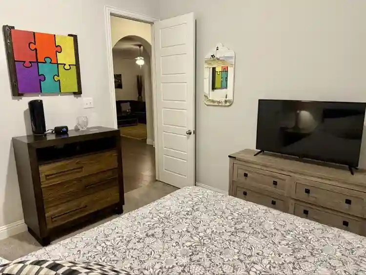 Furnished Room in New Home by UTD