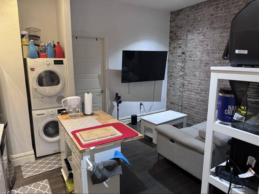 Private room Greenpoint ($ off)