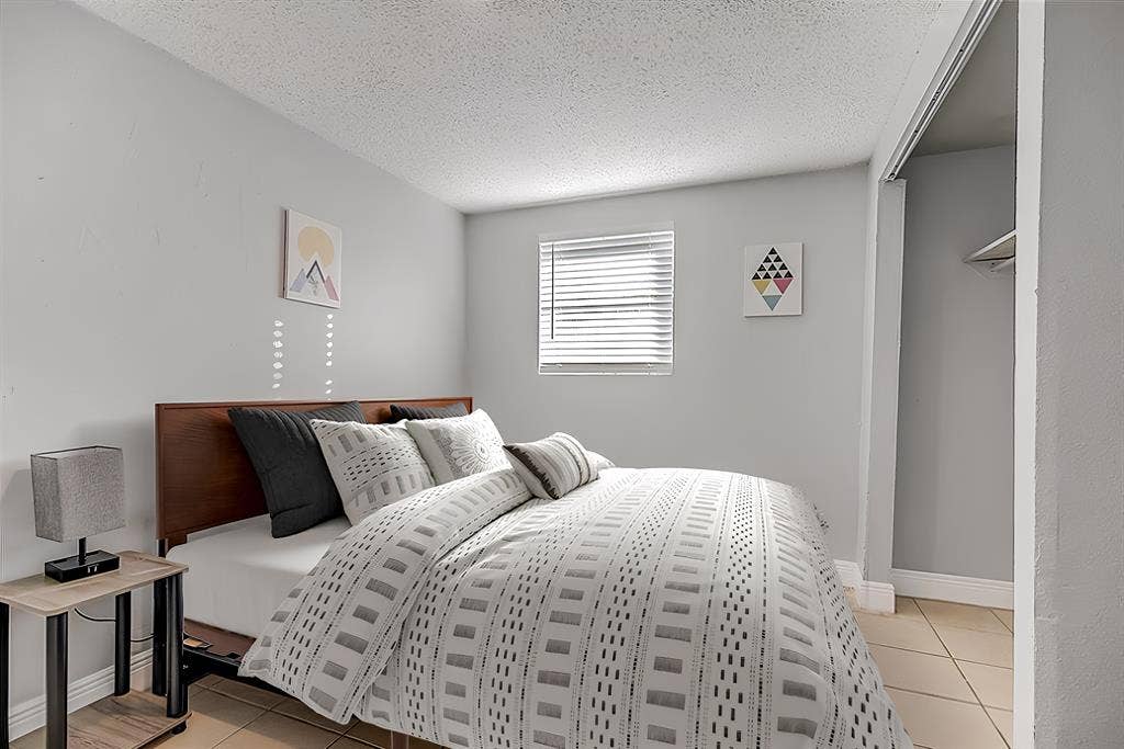 8 BR in Tampa
