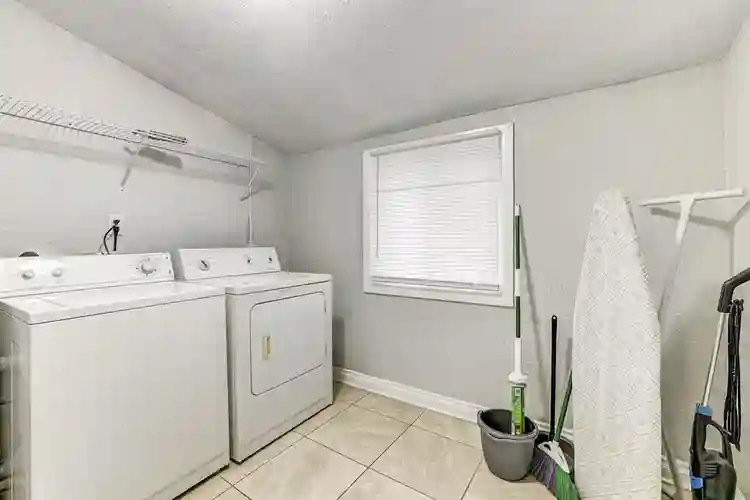 6 BR in Jacksonville