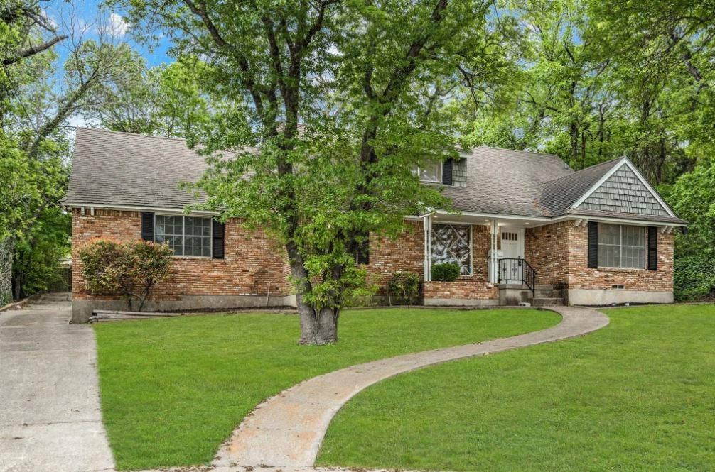 5 BR in Dallas