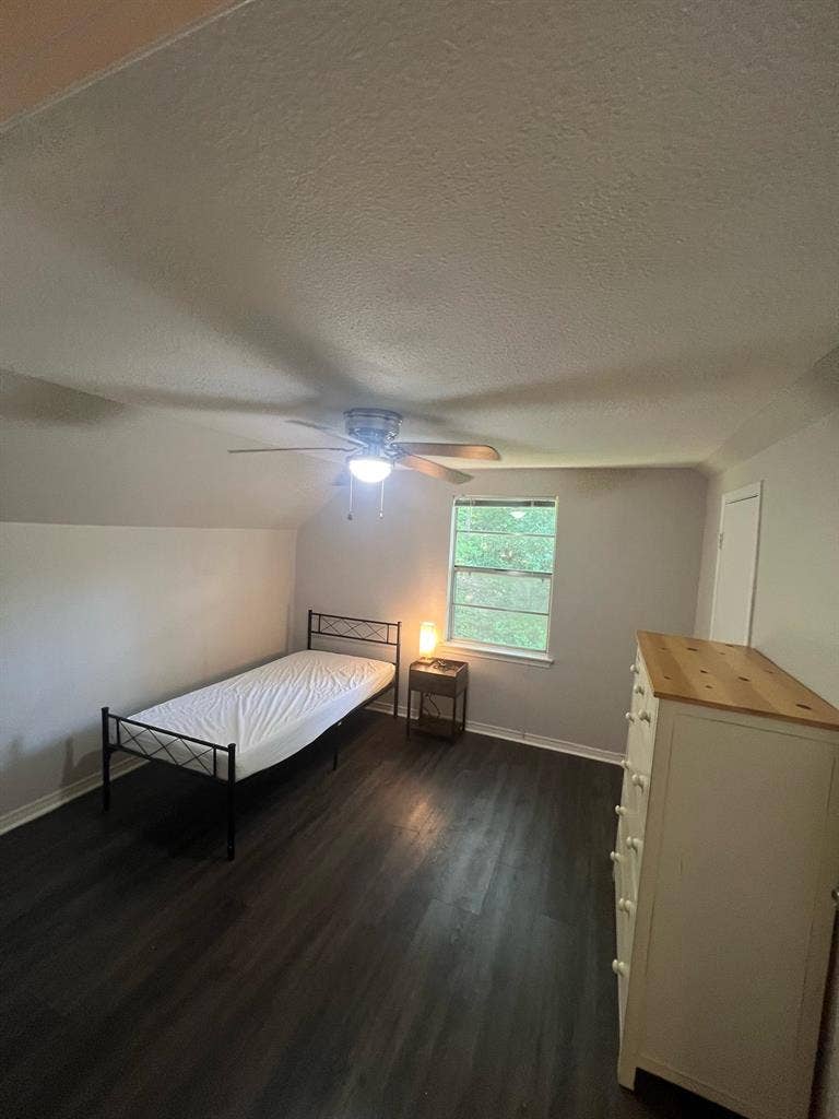 5 BR in Dallas