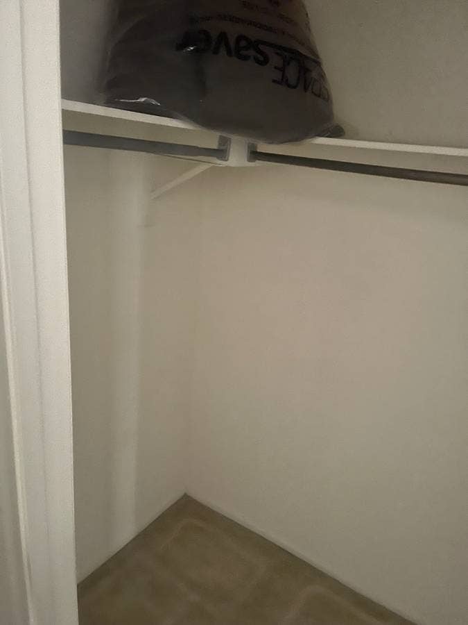 $br  Private Bedroom