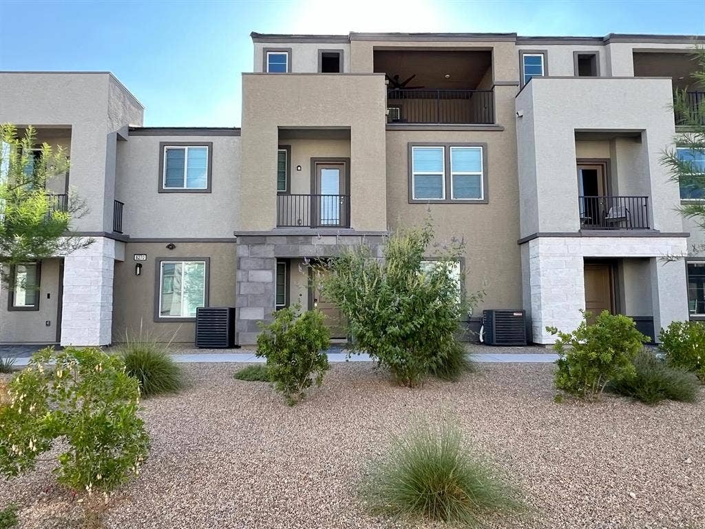 4 BR in Las Vegas