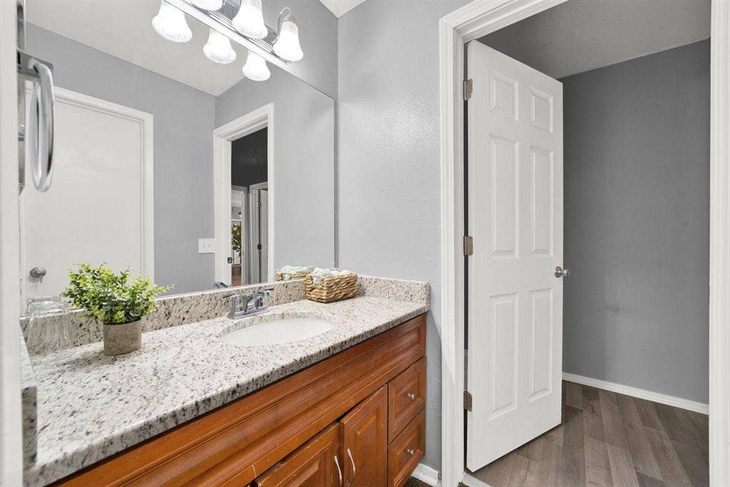 6 BR in San Antonio