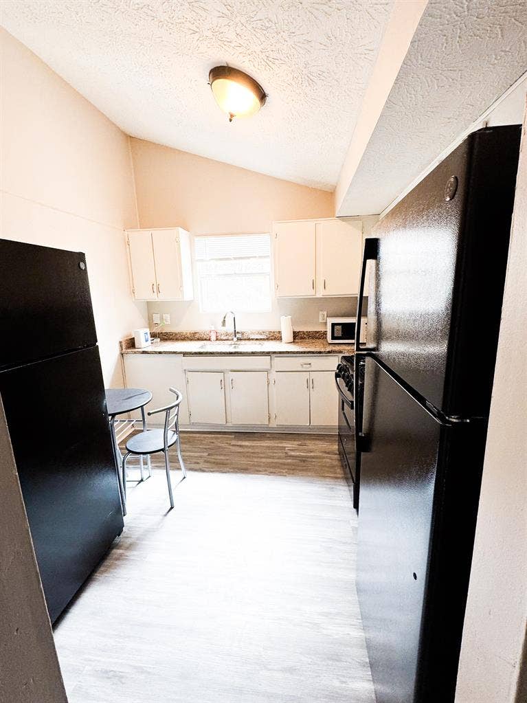 8 BR in College Park