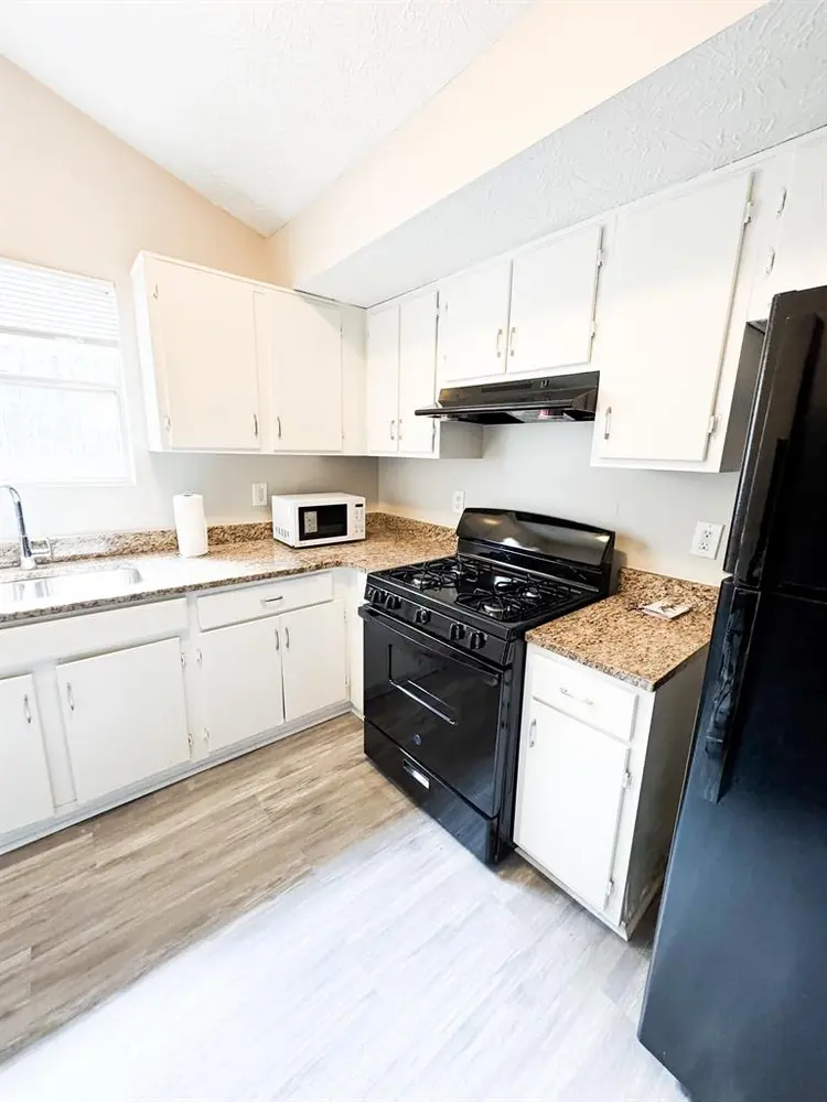 8 BR in College Park