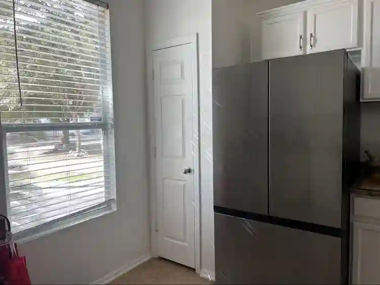Private Bed & Bath w/ Hwy Access