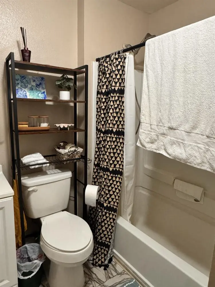 Private Bed & Bath w/ Hwy Access