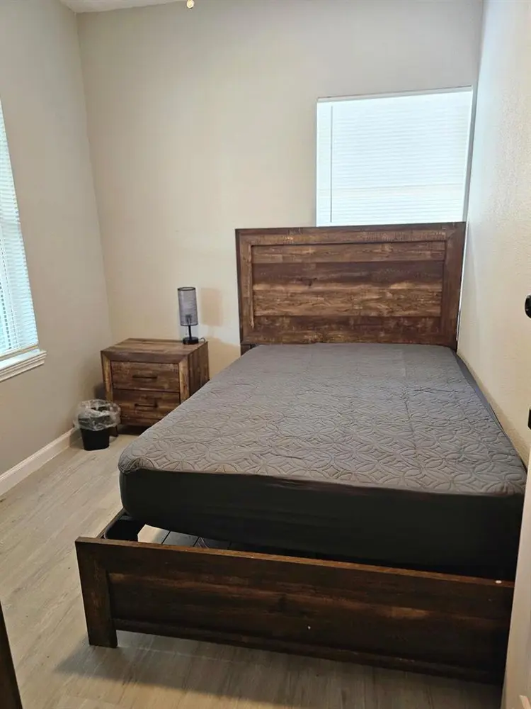 8 BR in Fort Worth