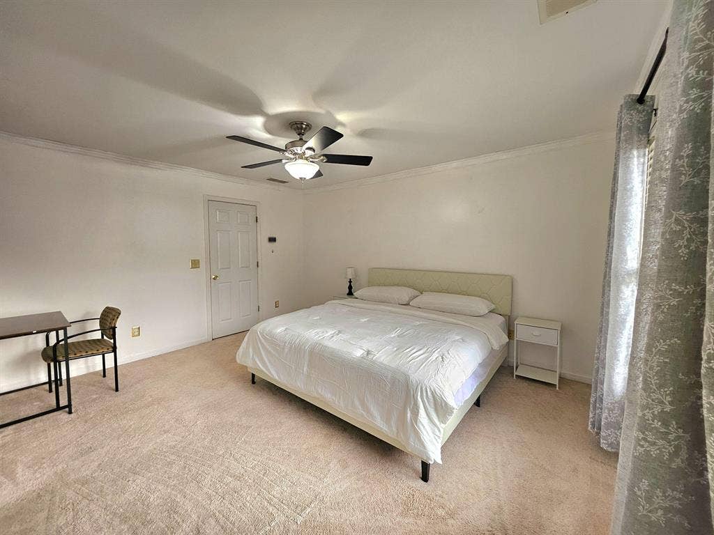 5 BR in Douglasville