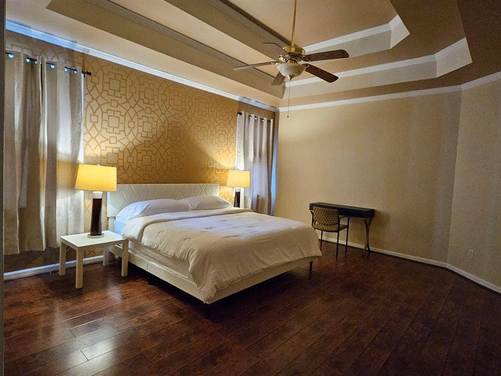 5 BR in Douglasville