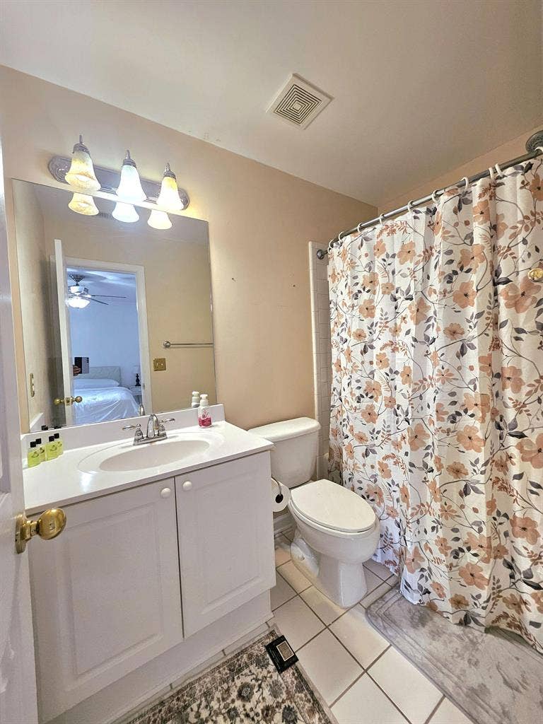 5 BR in Douglasville