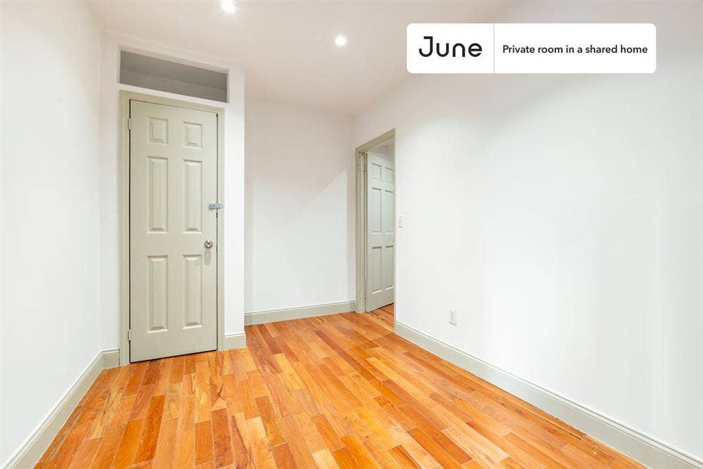 2 BR in New York City