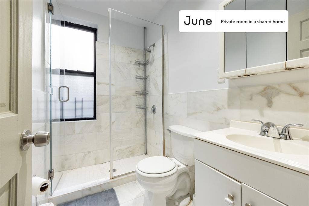 2 BR in New York City