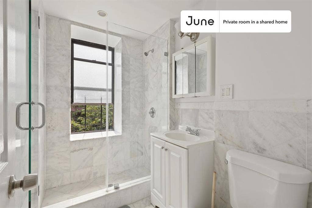 3 BR in New York City