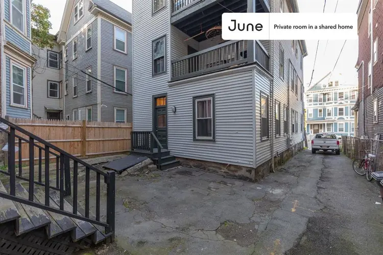 4 BR in Boston