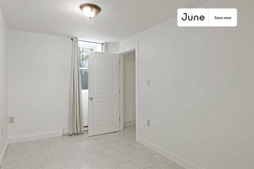 4 BR in Boston