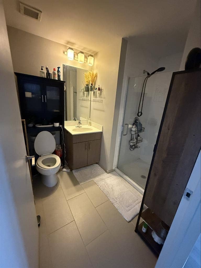 URGENT Jersey City Roommate Needed