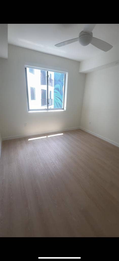 Se busca un/una roomie trabajador@