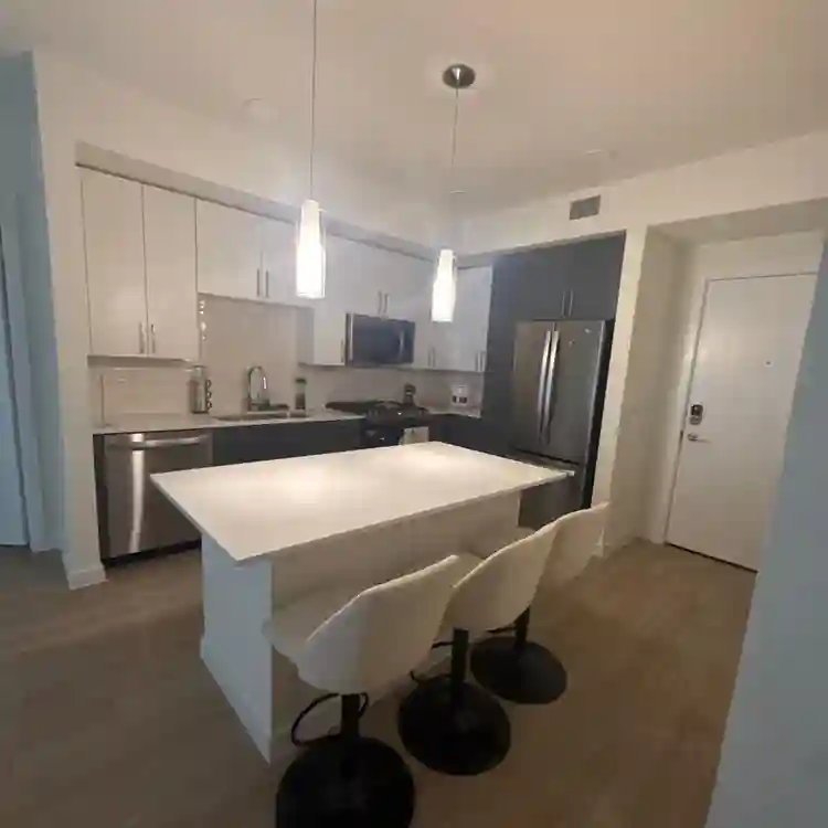 Se busca un/una roomie trabajador@