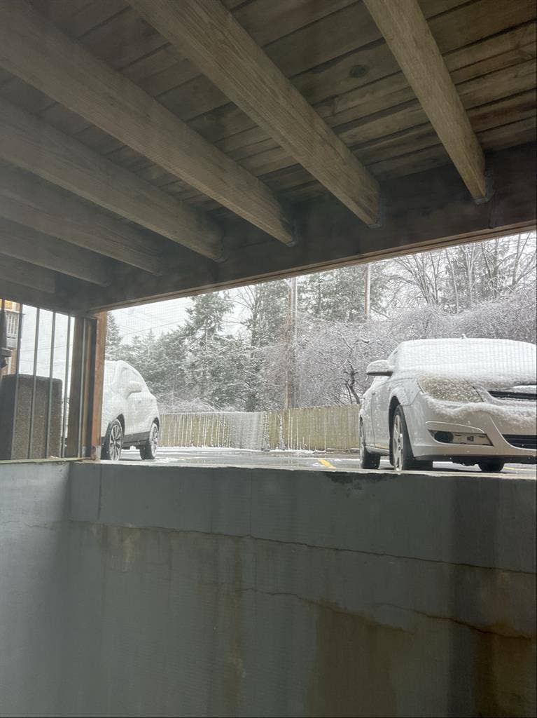 Studio Sublet Dec-June