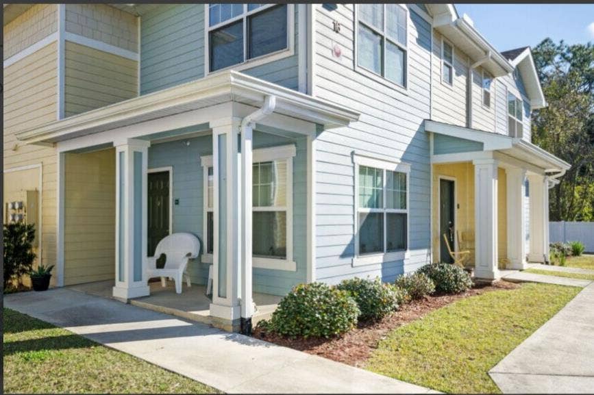 Bedroom/Private Bathroom 4 Rent