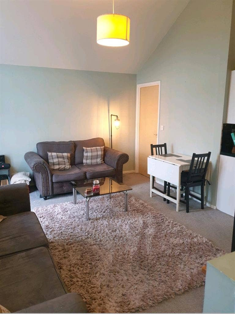 Double bedroom (all bills included)