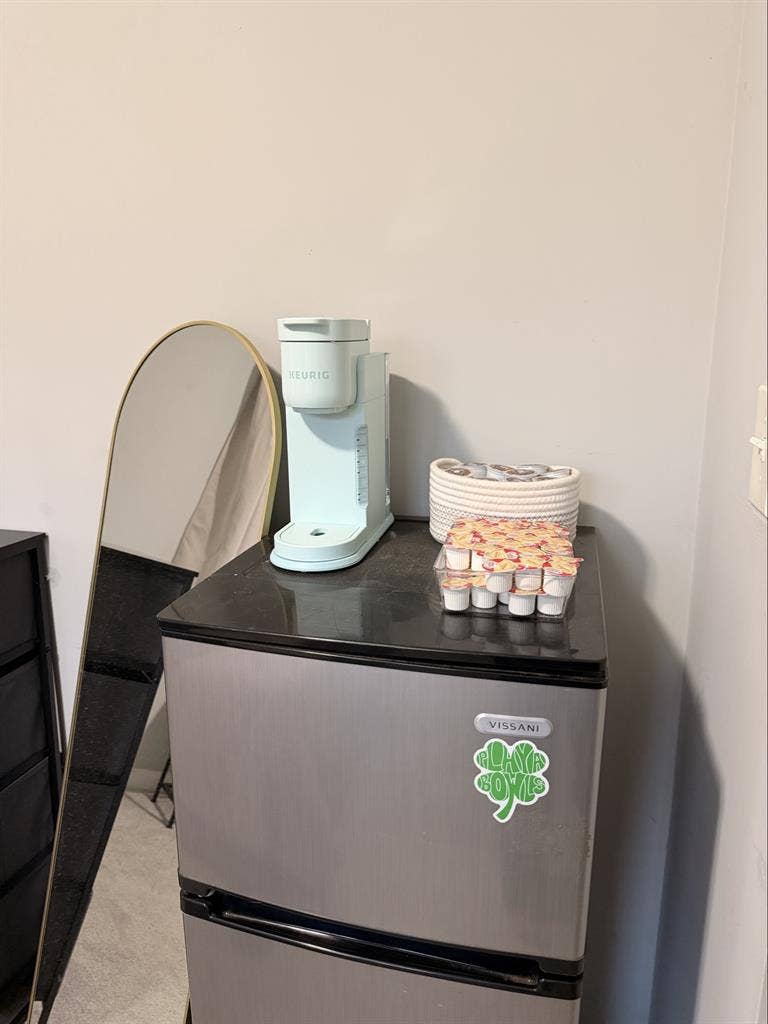 Roommate in Clayton!