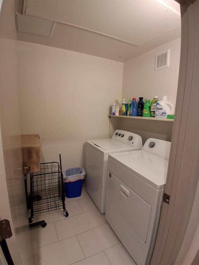 Private room, private bath $