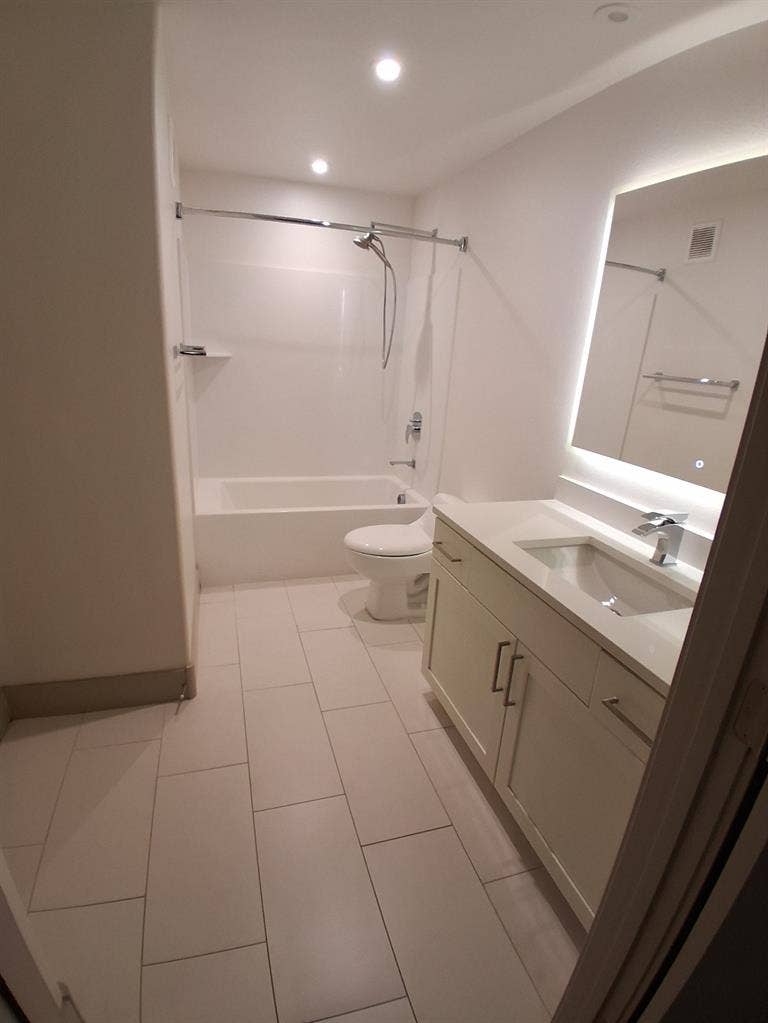 Private room, private bath $