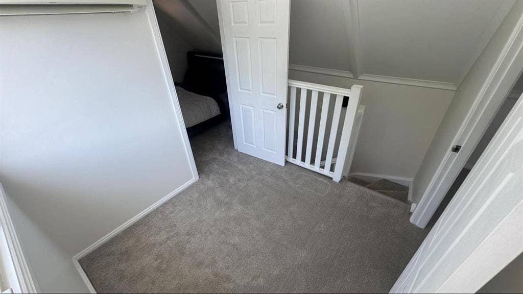 Female flatmate wanted - $ p/w