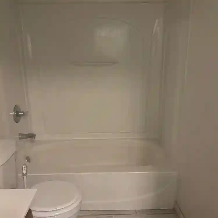 Rooms for rent near mall Area