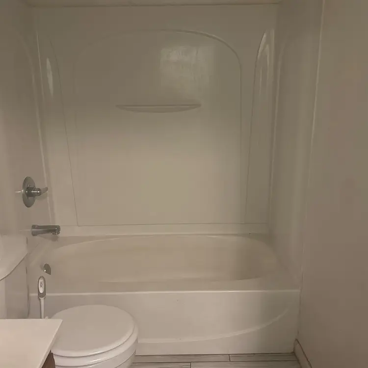 Rooms for rent near mall Area