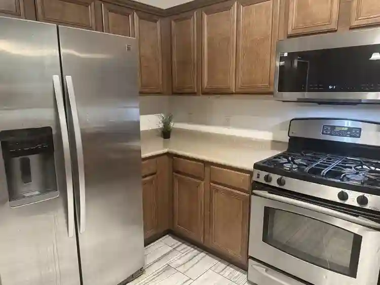 Rooms for rent near mall Area