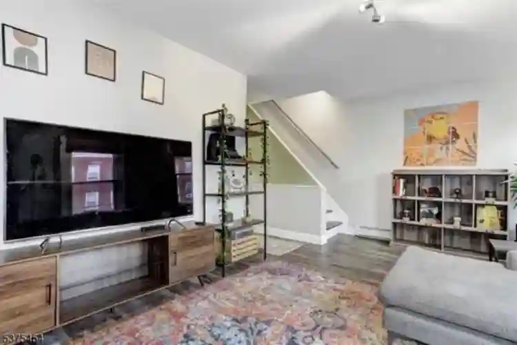 Furnished Room in BA