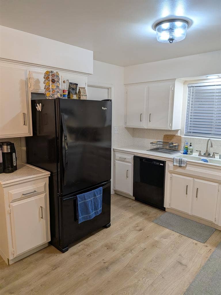 Holland House Room for Rent